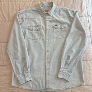 Howler Bros Denim Shirt. Men’s size Large.